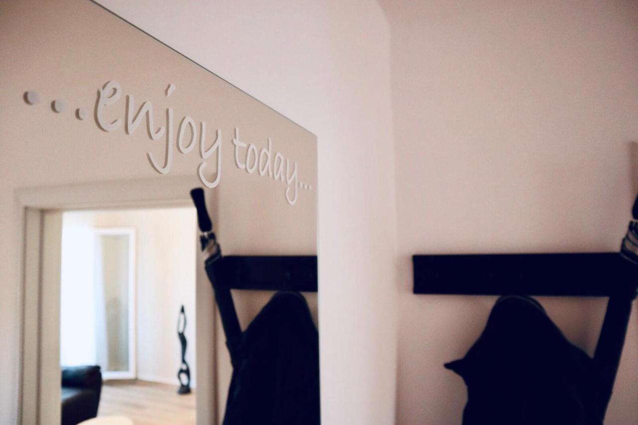 Joy City Stay Iasi 10 Timisoara Ngoại thất bức ảnh