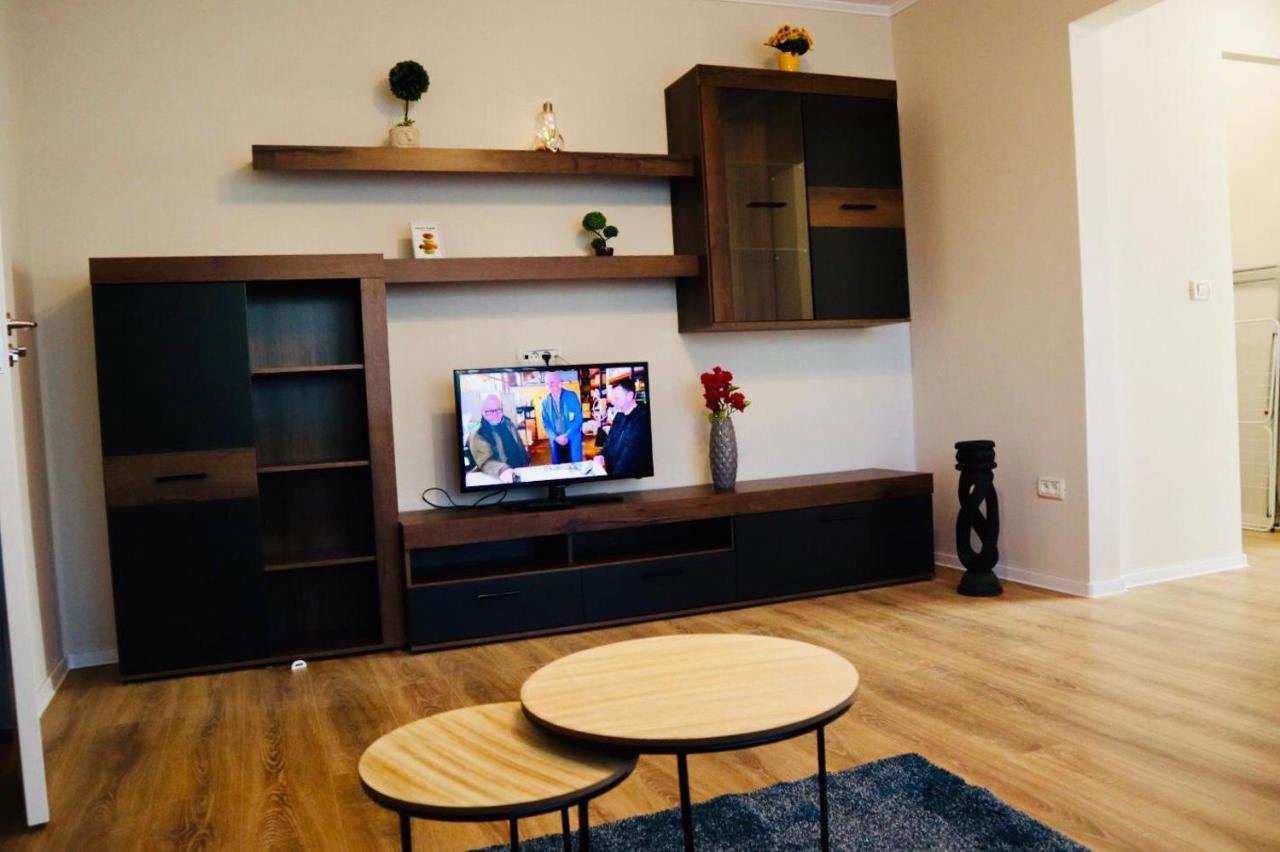 Joy City Stay Iasi 10 Timisoara Ngoại thất bức ảnh